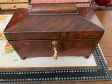 Victorian flame Mahogany tea caddy -109-