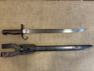 WWll JAPANESE ARISAKA TYPE 30 BAYONEWT W HOOKED QUILLON CROSSGUARD & SCABBARD