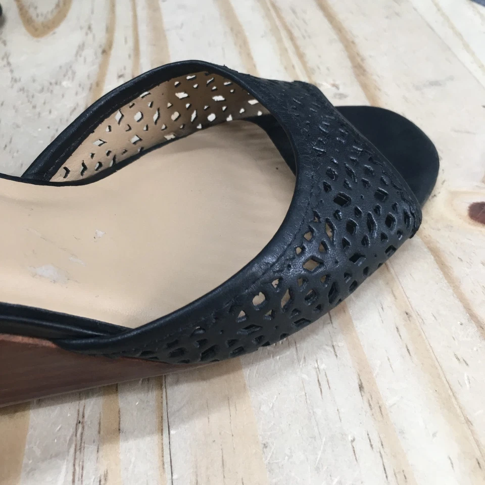 Sandalias Talbots para mujer 8 M correa al tobillo hebilla negra corte láser informales tacones de cuña Foto 3 de 4