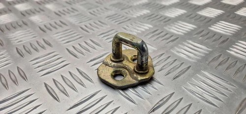 NISSAN NAVARA D22 Motorhaubensicherung 2.49 Diesel 2001 31071522