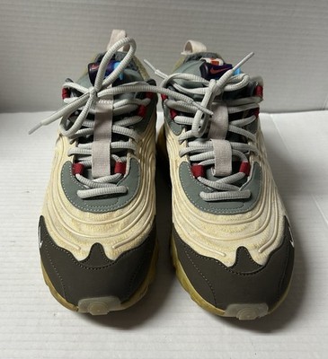 Travis Scott Air Max 270 React ''Cactus Trails''  in light cream and dark hazel.