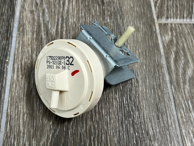 #ad GE Hotpoint Washer Water Level Pressure Switch WH12X10069 175D2290P032 #3 $29.99