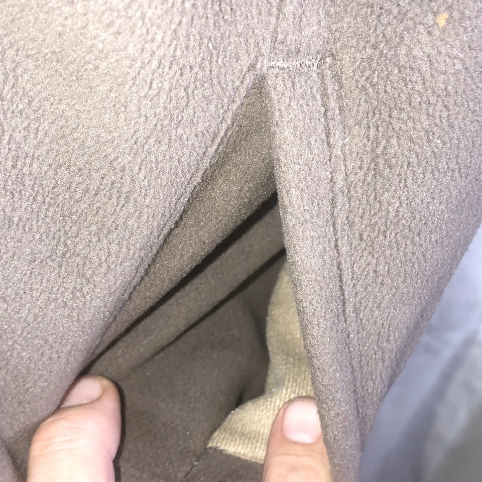 Woolrich Women's Full Zip 18011 HICKORY COLOR SIZE LARGE 100% POLYESTER VEST - Image 2 of 4