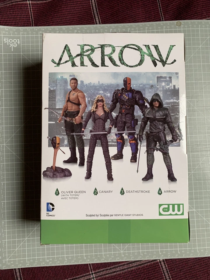 Figura de acción Oliver Queen serie de televisión Arrow de DC Collectibles #1 nueva en caja sin daños Foto 2 de 4