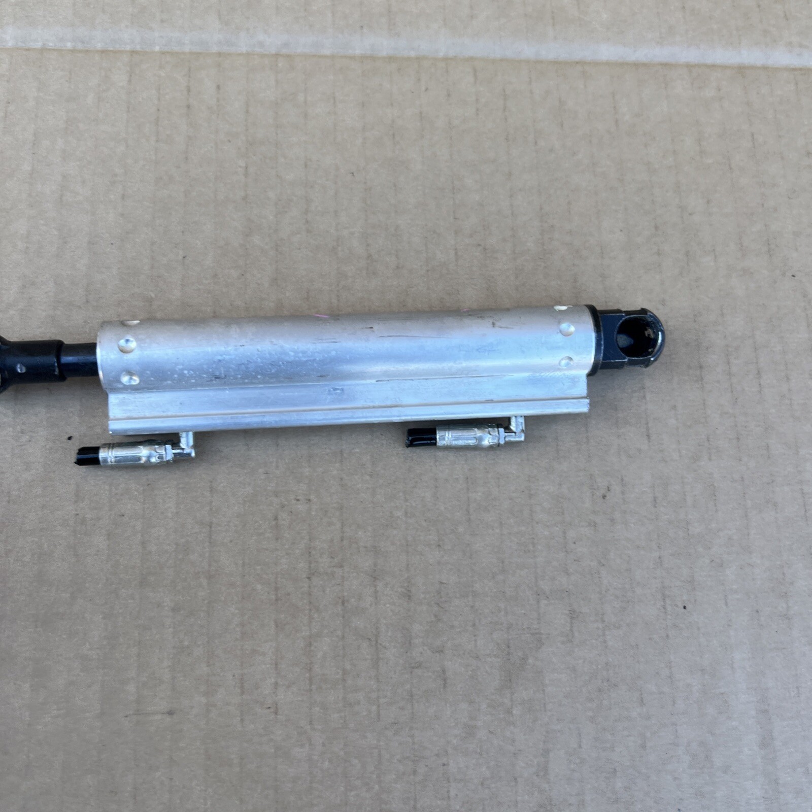20062009 Pontiac G6 Convertible Hard Top Trunk Hydraulic Cylinders