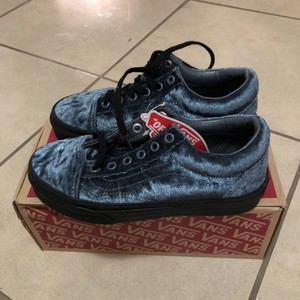 black velvet vans womens