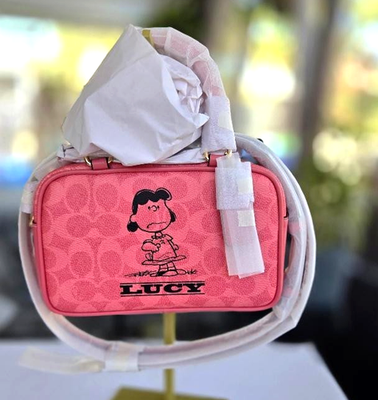 本日限定価格COACH x PEANUTS LUCY ショルダーバッグ新品未使用 Coach x Peanuts Lucy Satchel Coral Crossbody Bag NWT | eBay