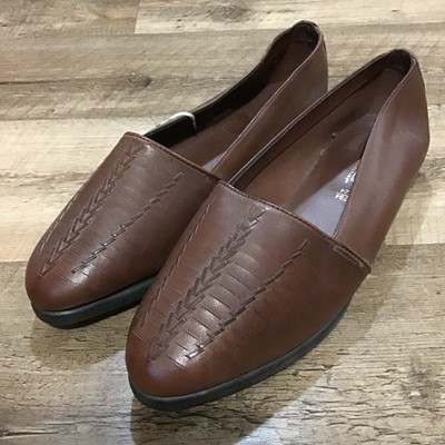 Predictions Women's Size 10 Wide Brown Leather Slip On Loafers