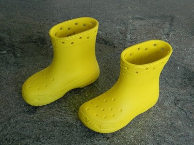 Crocs Classic Rain Boots Junior Size 2 Sunflower Yellow Rubber Waterproof 