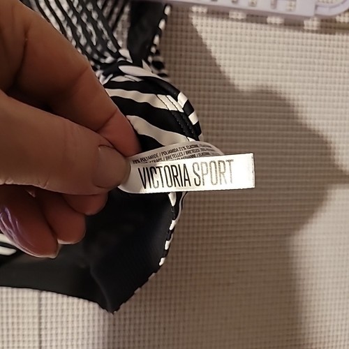 Victoria's Secret VSX Sports Bra Black/White Size M Mesh Crisscross Straps - Picture 5 of 8