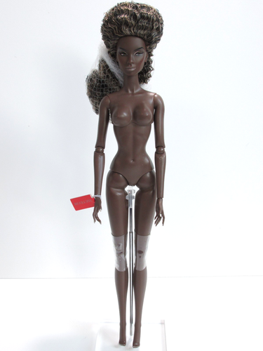 NYASHA LAUDER SUCESIÓN DESNUDA CON SOPORTE Y CERTIFICADO DE AUTENTICIDAD NUNCA EXHIBIDO JUGUETES DE INTEGRIDAD - Imagen 5 de 6