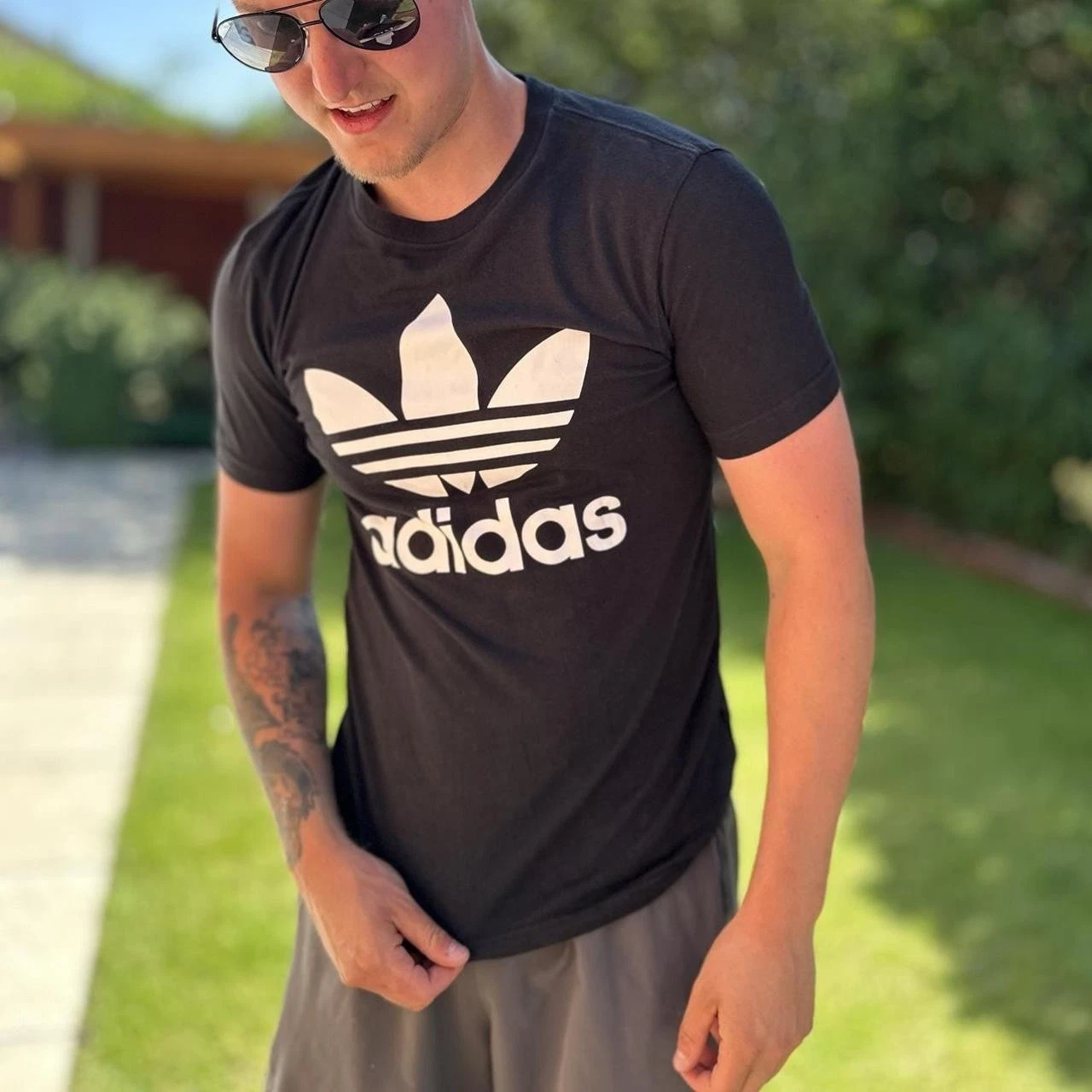 Adidas Black TShirt Men's Size Small Retro Style Round Neck Sports Tee Shirt