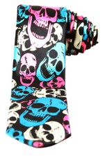 Corbata de cuello negra calaveras blancas neón azul rosa