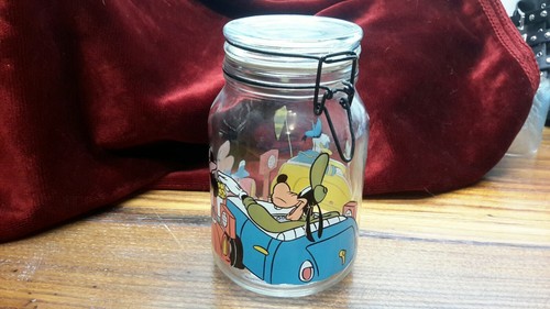 De colección Walt Disney World | At the Drive in | Jarro de vidrio | Sello de tapa enganchable - Imagen 4 de 10