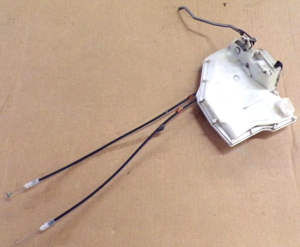 Suzuki SX4 2007 pestillo de puerta (delantero del pasajero) 2007-2013 Foto 2 de 2