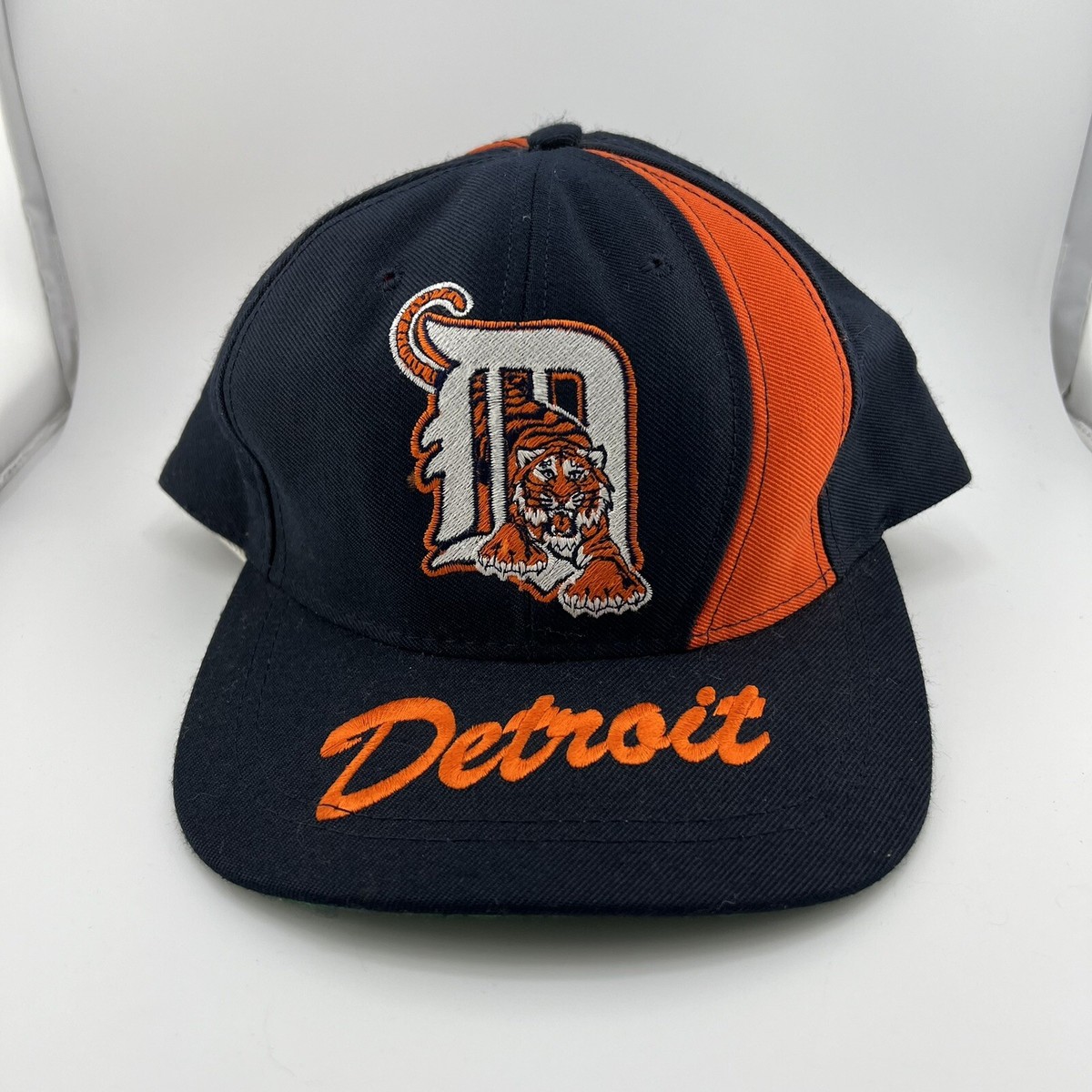 Detroit Tigers Vintage American Needle Nutmeg Mills Script  display picture 1