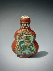EXCELLENT ANTIQUE CHINESE CLOISONNE ENAMEL SNUFF BOTTLE AND STOPPER