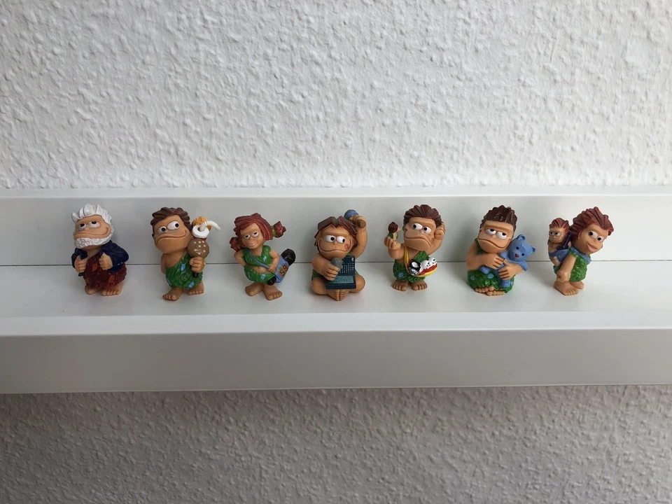 Ü-Eier Ü Ei Figuren die Ötzis kommen Steinzeit  - Bild 1 von 1
