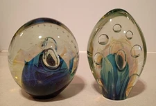 Lot Of 2 Very Large Signed 2000 Robert Eickholt Magnum Art Glass Paperweights