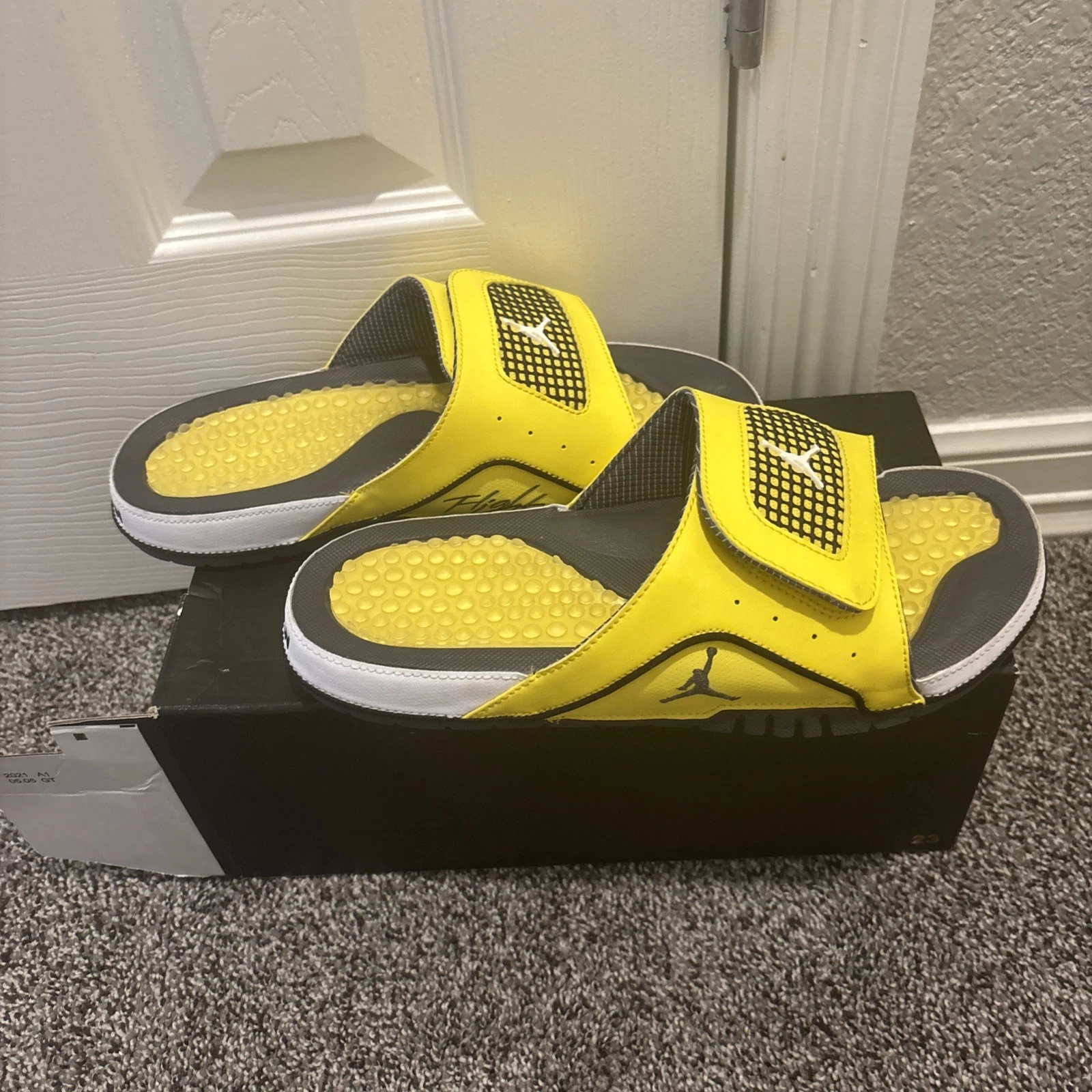 Jordan Hydro 7 sandali slide giallo nero comodi scarpe casual
