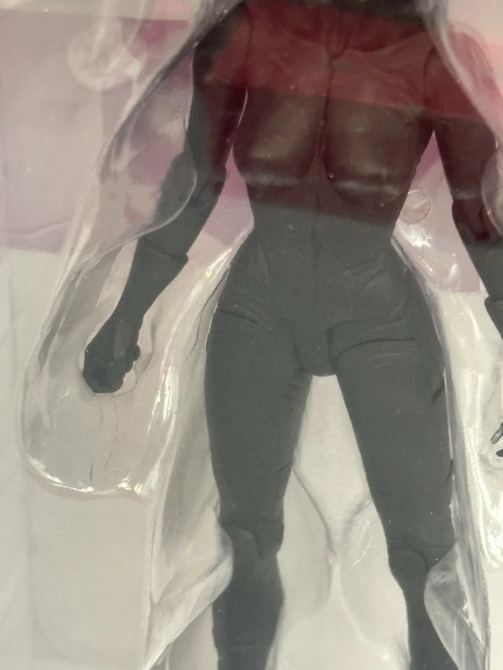 Boneco de ação DC Comics Designer Series Catwoman por Jae Lee #4 na caixa - Imagem 4 de 4