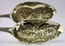 BEAUTIFUL GEORGIAN STERLING SILVER BERRY SERVING SPOONS 1791/99 ANTIQUE 114g