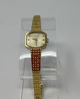 Vintage 1970's Timex 17 Jewel Gold Tone Ladies Wind Up Watch – Working