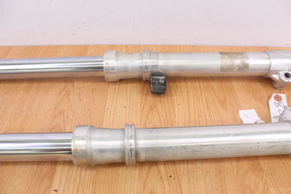 Horquillas delanteras izquierda y derecha Yamaha YZ250 1982 horquilla de suspensión amortiguadora Foto 3 de 4