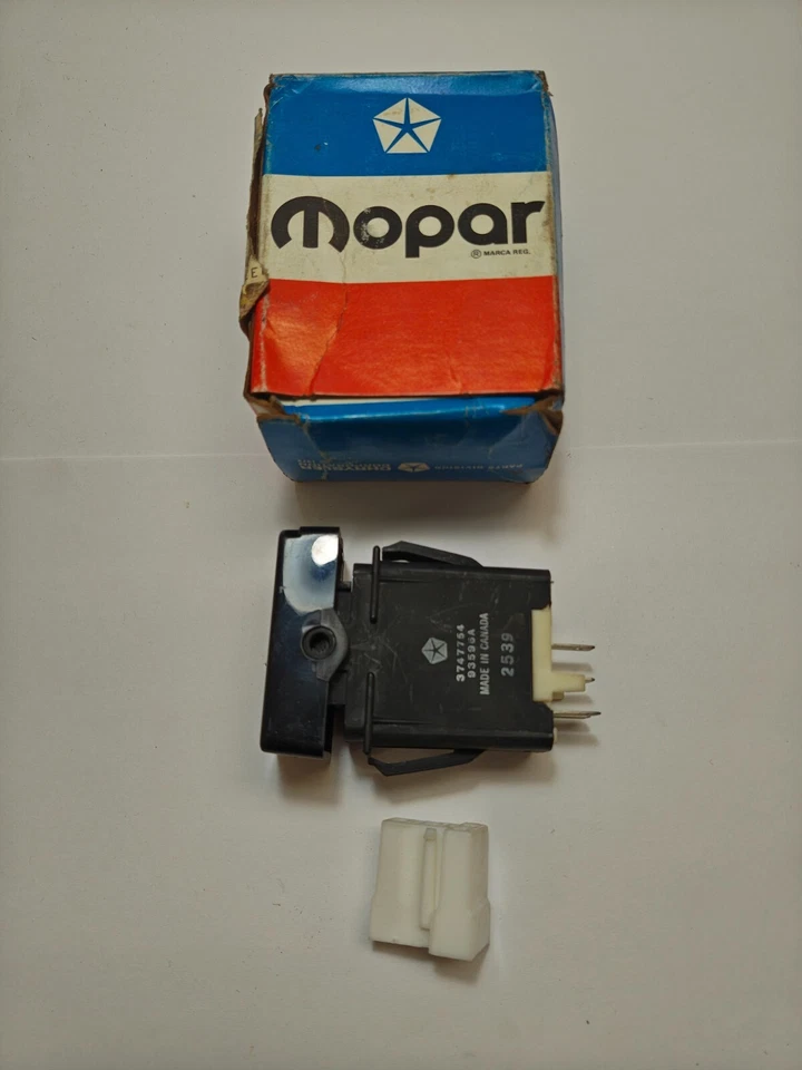 1979-1983 Dodge Chrysler Cordoba Magnum Rear Heated Window Switch 4186361 NOS. - Image 3 of 4