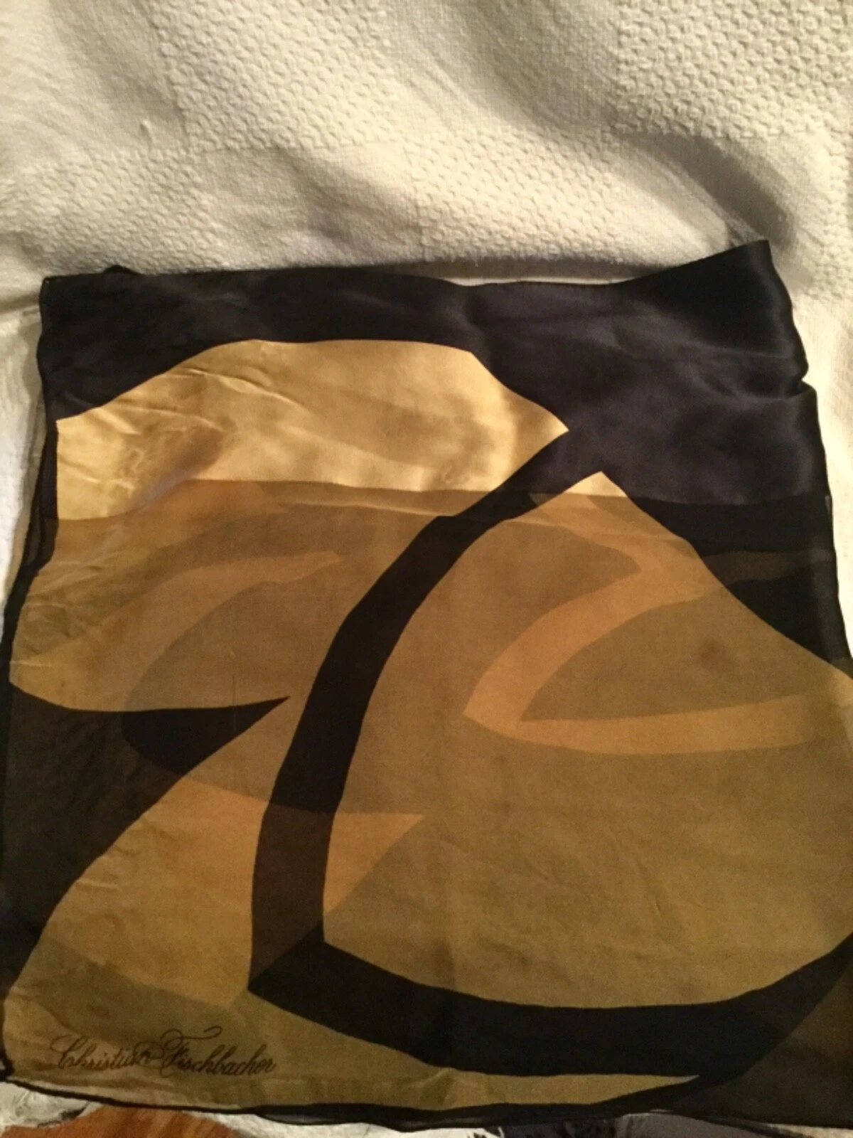 Foulard Christian Fischbacher noir doré géométrique 16