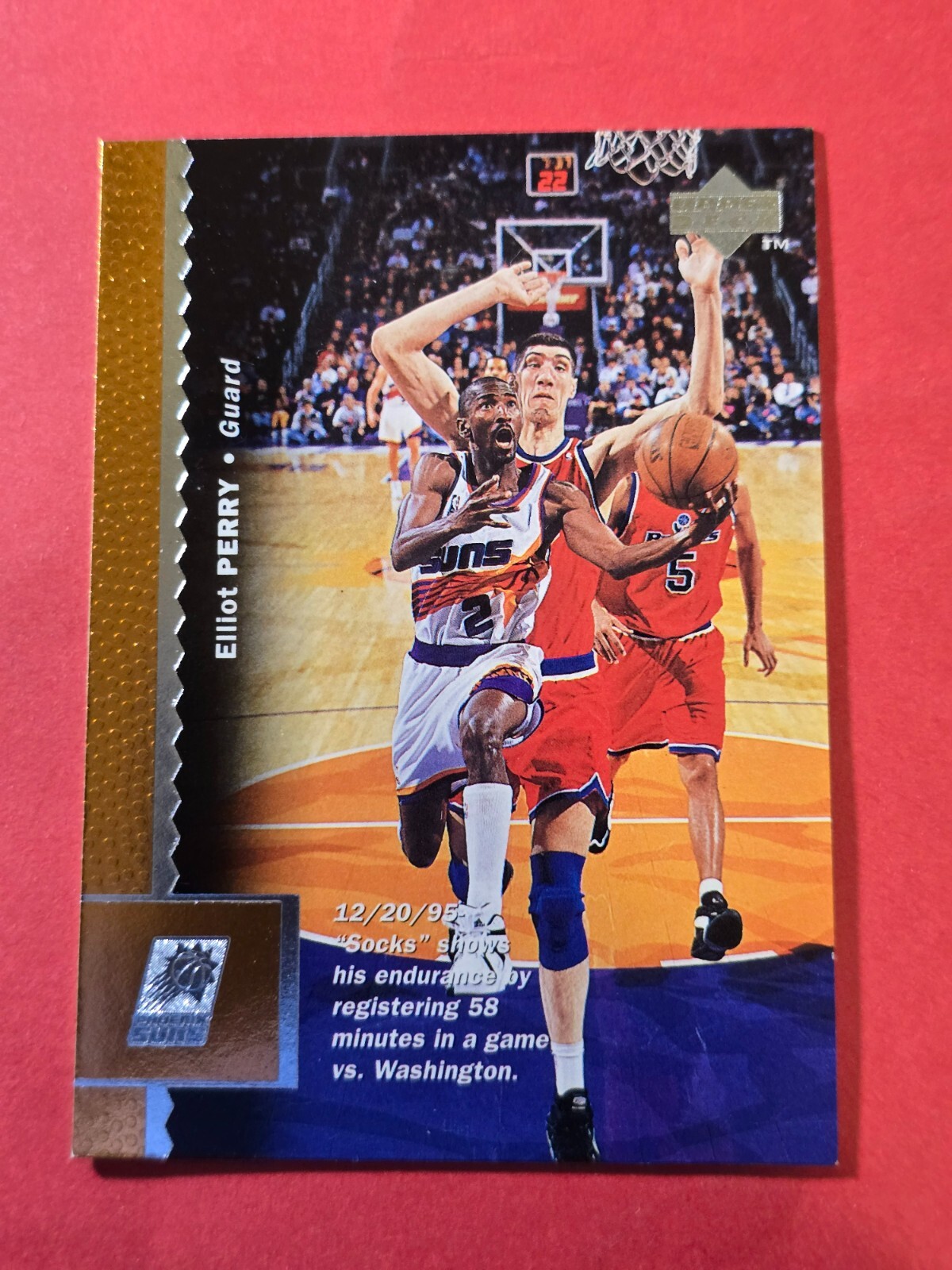 1996-97 Upper Deck #97 Elliot Perry, cd1