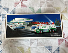 Hess 1996 Emergency Truck Toy w/ Siren Horn Lights Search Light in Box