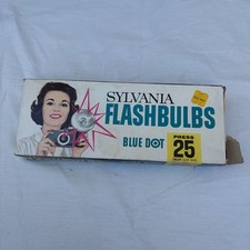 Vintage Sylvania "Blue Dot" Press 25 Flashbulbs   Original Box of 12 Clear Bulbs