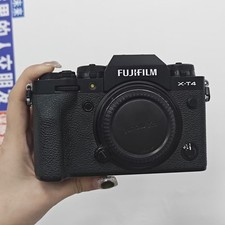 Fujifilm X-T4 24.3MP Mirrorless Digital Camera XT4 Body Black Excellent