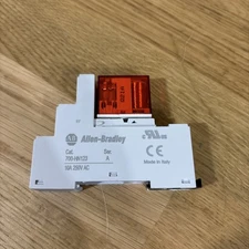 Allen-Bradley 700‑HN123 Relay Socket w/ 700‑HPS2Z24 Safety Relay
