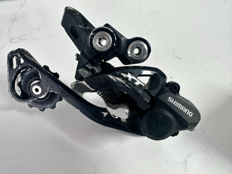 Shimano Deore XT 10-Speed Rear Derailleur - Black
