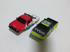 Tyco nisssan pickup bodies only.2 different.LOOK!