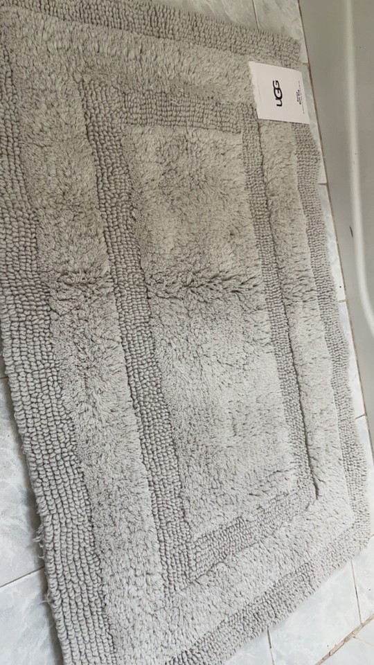 UGG EMMA BATH RUG (20in x 32in)100 COTTON OEKOTEXCOLOR Silver Gray