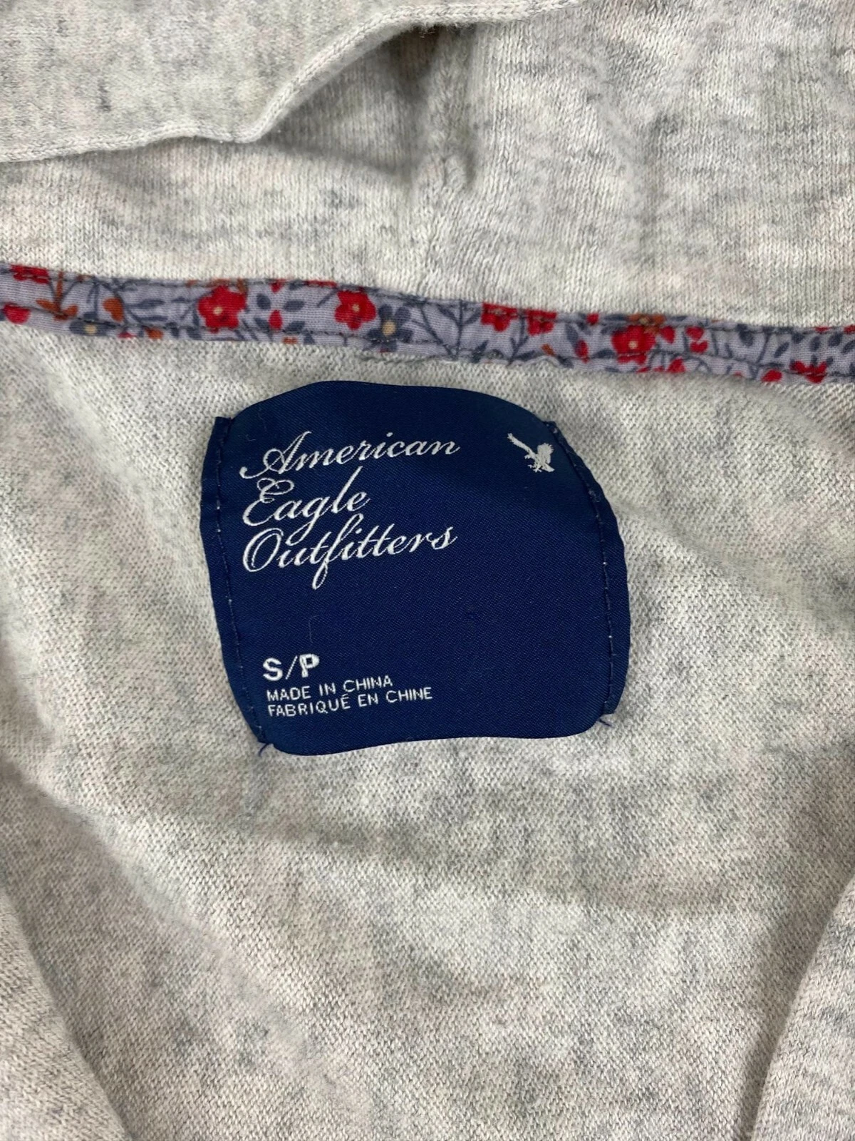 OFF WHITE American Eagle Outfitters taglia S felpa con cappuccio cropped con tasca manica rilassata