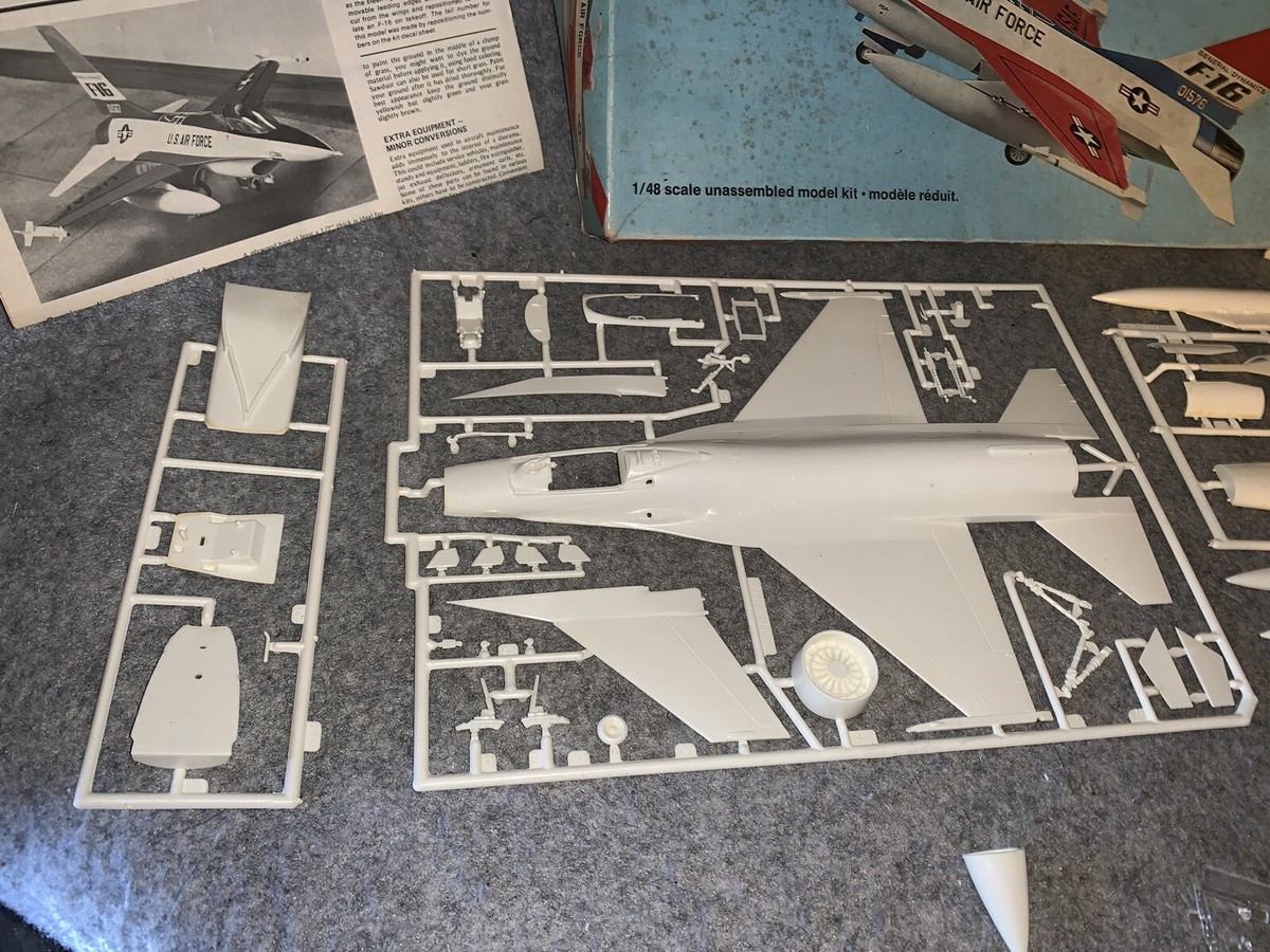 モノグラム　F-16 FIGHTER Monogram 1976 F-16 Air Force Fighter Plane Model Kit 1/48
