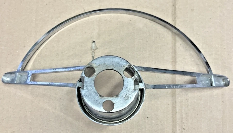 Volante anillo cuerno cromado original GM Chevy Corvair 1960-61 OEM 1 Foto 2 de 4