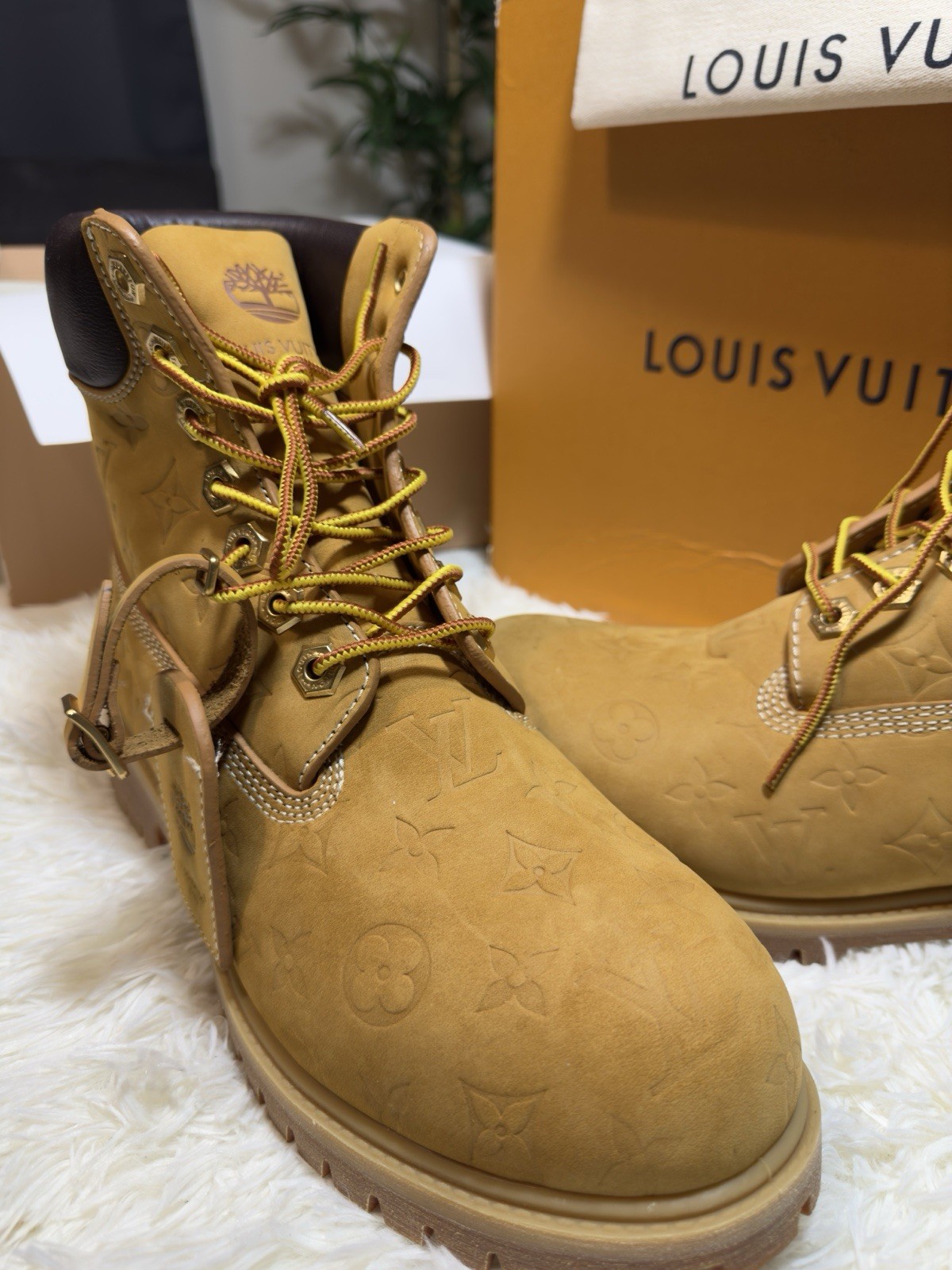 Louis Vuitton Timberland Monogram Ankle Boot 6 Inch UK8 image 5