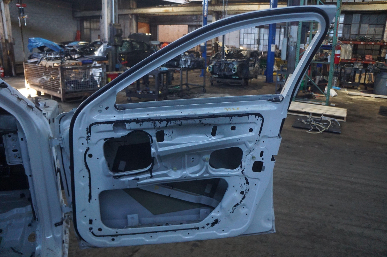 Front Right Door Shell OEM 41517242854 Rolls Royce Ghost Series I 2009-14 *Note*