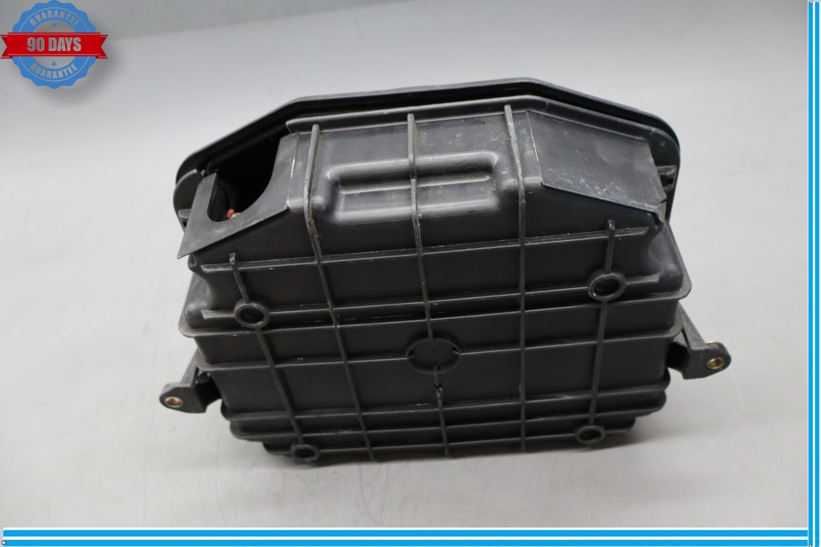Maserati Quattroporte 2004-2019 Fuse box cover