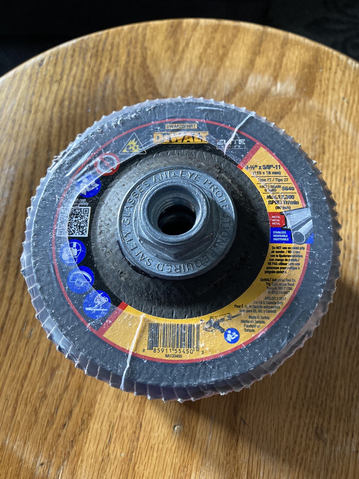 DeWalt Flap Disc 40 Grit T27 Elite Series 41/2" x 5/8 DWA8280HRT 5