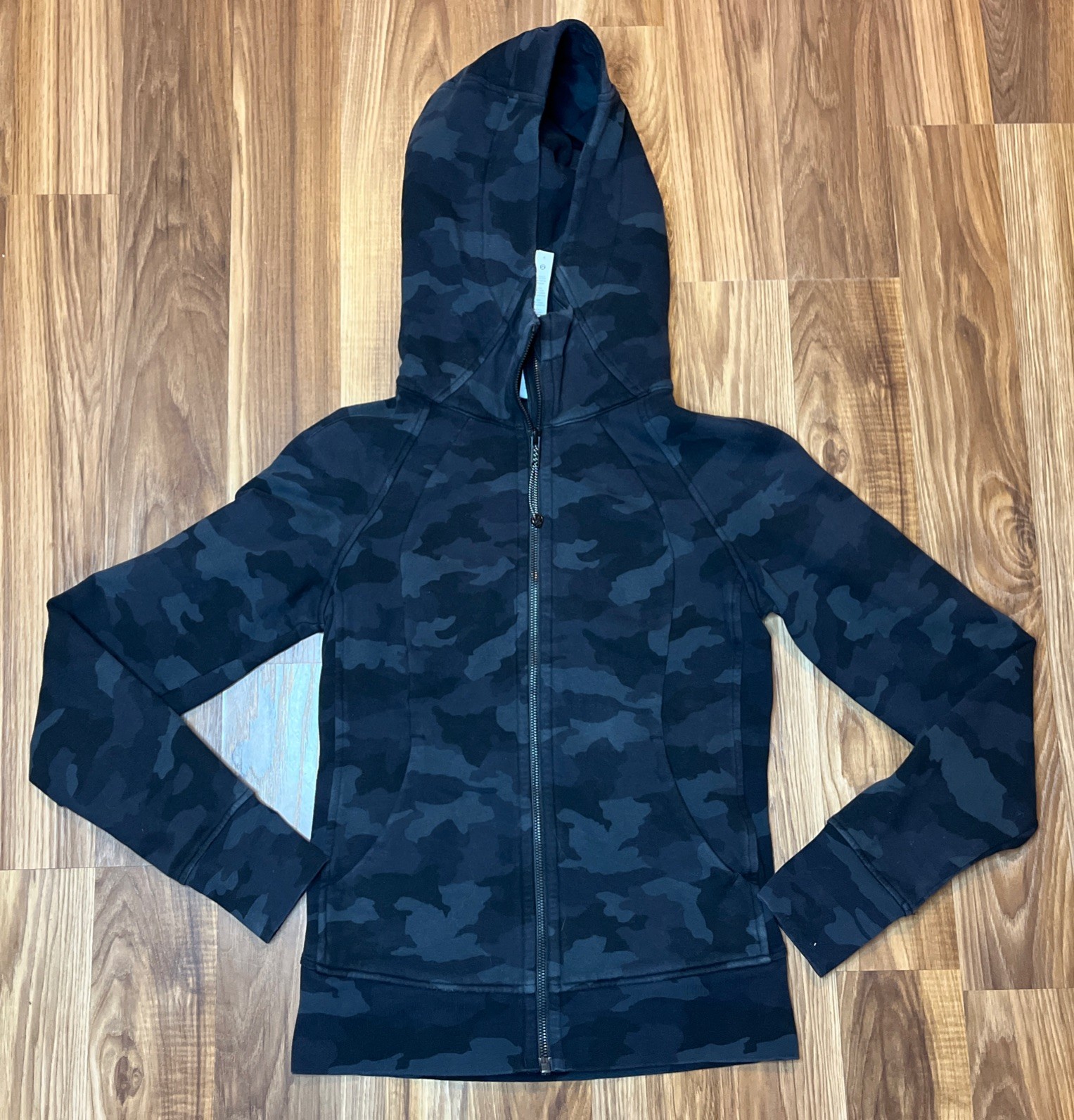 Lululemon Scuba Hoodie Womens 4 Black Camo Full Zip Sweatshirt Thumbholes Logo