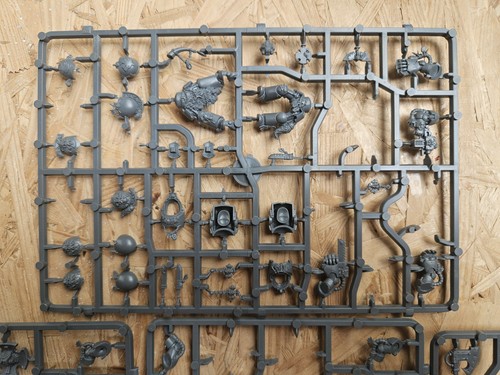 Warhammer 40k Lupi Spaziali Terminators Primogenito Fuori Produzione Sprues 2009 - Foto 2 di 5