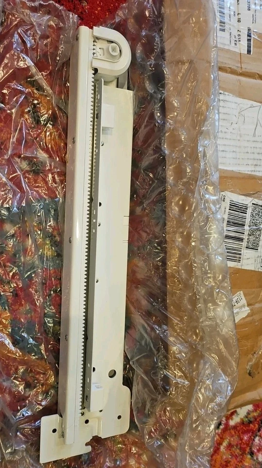 241883708 GENUINE OEM ELECTROLUX Frigidaire Lower Basket Slide Assembly ---B111 - Image 3 of 4