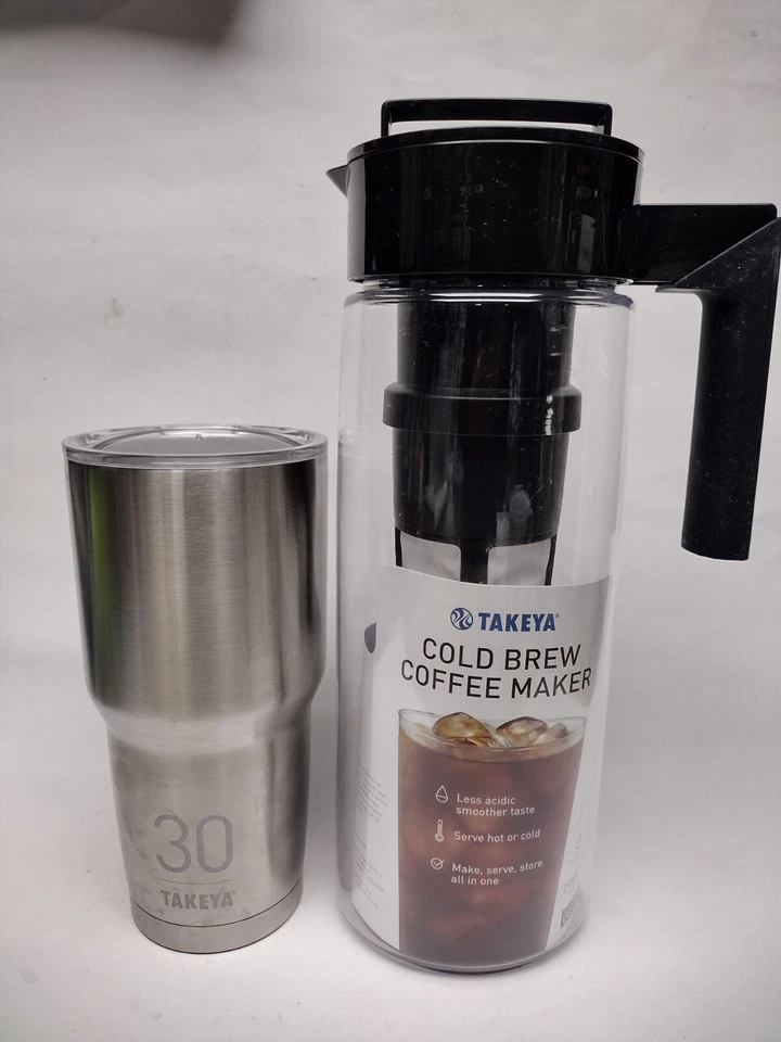 Combo de vaso de acero inoxidable aislado TAKEYA 30 oz y máquina de preparación en frío de 2 cuartos de galón Foto 2 de 4