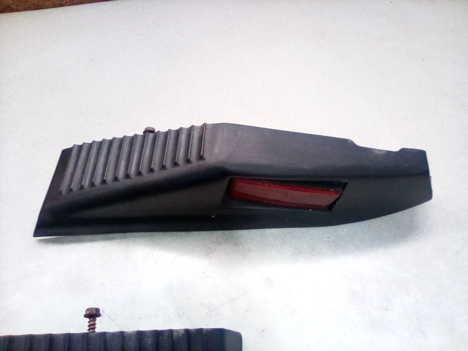 Ski-Doo Skandic 380 Formula Le Tour 1997 diestro y diestro plástico túnel trasero molduras piezas Foto 3 de 4